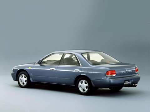 Technical specifications and characteristics for【Nissan Bluebird (U13)】