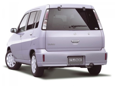Technical specifications and characteristics for【Nissan Cube I】
