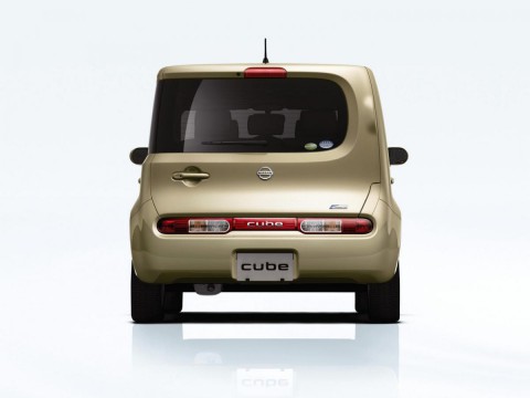 Технические характеристики о Nissan Cube III