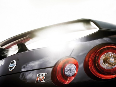 Technical specifications and characteristics for【Nissan GT-R I Restyling】