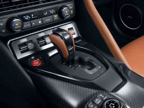 Τεχνικά χαρακτηριστικά για Nissan GT-R Restyling III