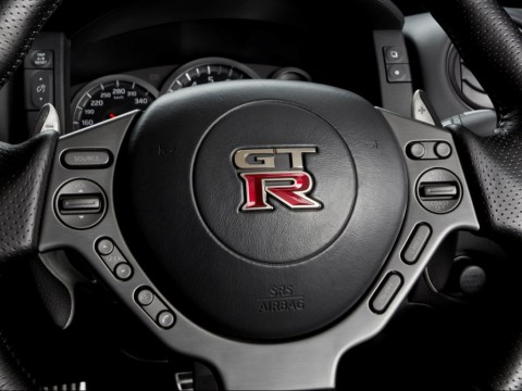 Nissan GT-R teknik özellikleri