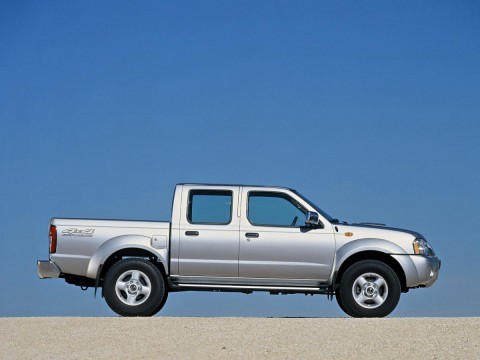 Technical specifications and characteristics for【Nissan Navara II (D22)】