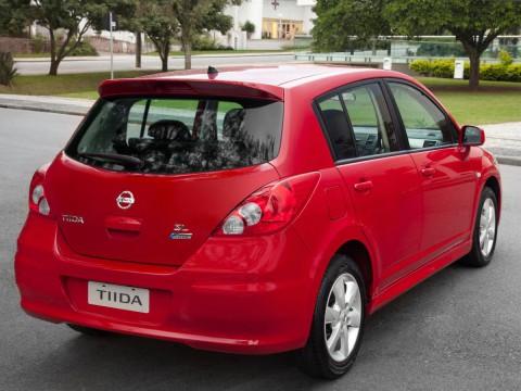 Technische Daten und Spezifikationen für Nissan Tiida Hatchback