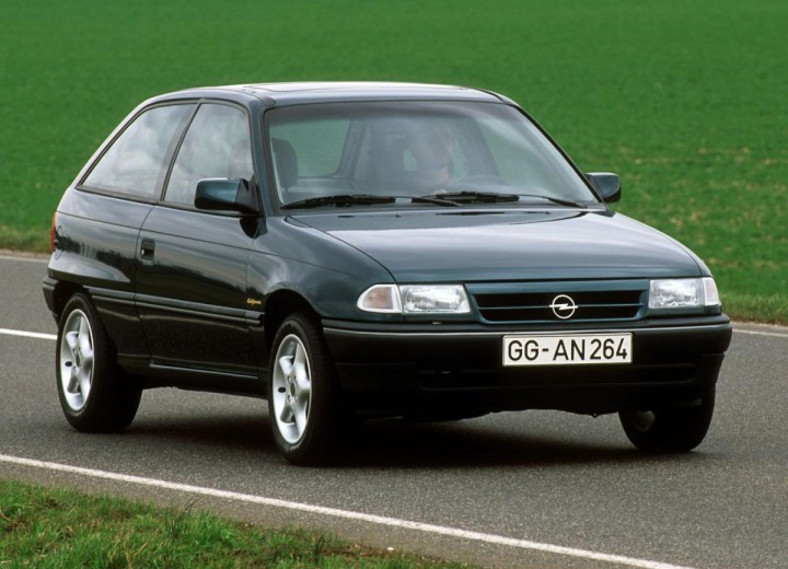 Opel Astra Astra F CC • 1.7 TD (68 Hp) caractéristiques techniques ...