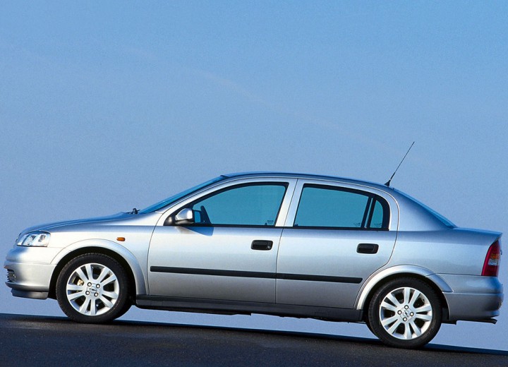 Specs for all Opel Astra G Sedan versions