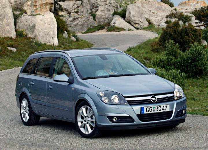 Opel Astra H HB Avant le jupon sous la peinture V1 – acheter dans