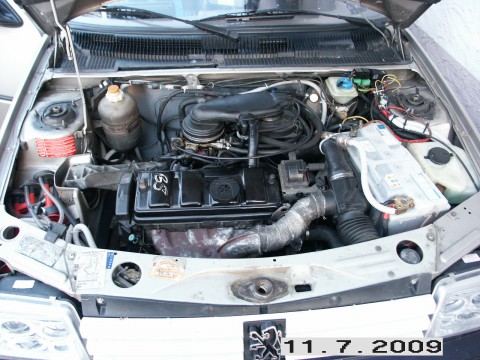 Specificații tehnice pentru Peugeot 205 I Cabrio (741B,20D)