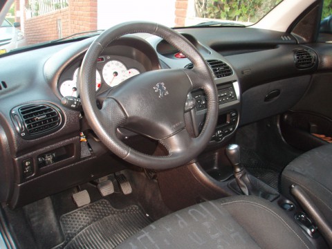 Specificații tehnice pentru Peugeot 206