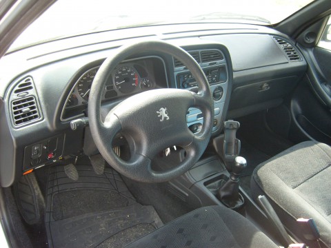 Especificaciones técnicas de Peugeot 306 Hatchback (7A/C)