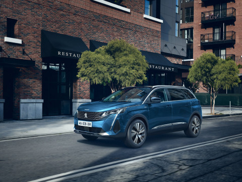 Technical specifications and characteristics for【Peugeot 5008 II Restyling】