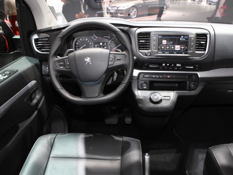 Technical specifications and characteristics for【Peugeot Traveler I】