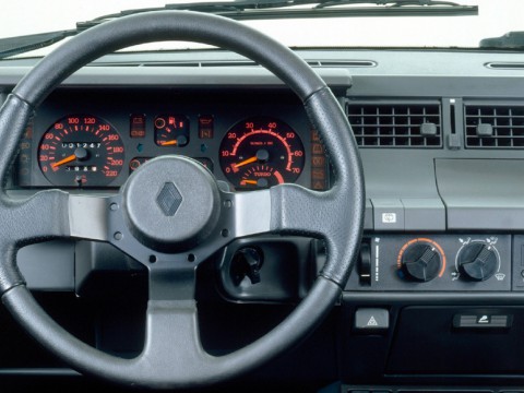 Технические характеристики о Renault 5