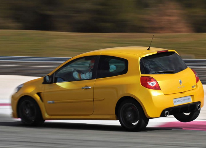 Renault Clio III Sport facelift specs, lap times, performance data