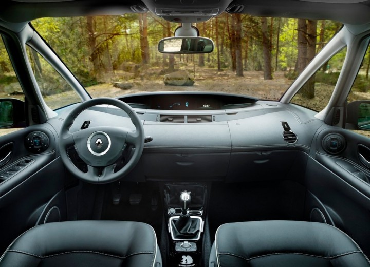Renault Laguna III Restyling spécifications techniques et consommation de  carburant — AutoData24.com