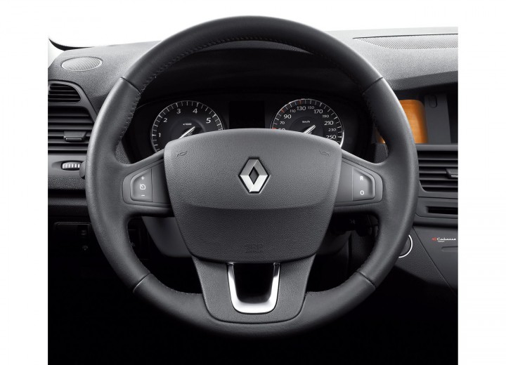 Renault Laguna III Restyling spécifications techniques et consommation de  carburant — AutoData24.com