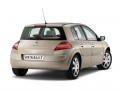 Renault Megane Megane II 1.9 dCi (120 Hp) full technical specifications and fuel consumption