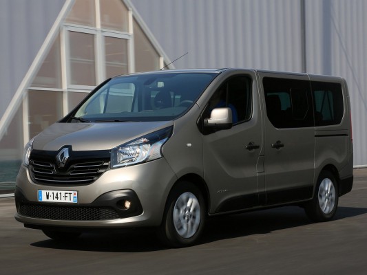 Renault Trafic разрешава дилемата на бизнеса: офисът или колата  | ФАКТИ.БГ