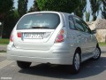 Caracteristici tehnice complete și consumul de combustibil pentru Suzuki Liana Liana Wagon II 1.6i AT 2WD (107Hp)