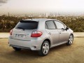  Caractéristiques techniques complètes et consommation de carburant de Toyota Auris Auris Facelift 2010 1.6 16V Valvematic (132 Hp)