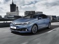 Especificaciones técnicas completas y gasto de combustible para Toyota Auris Auris II Restyling 1.8hyb (136hp)
