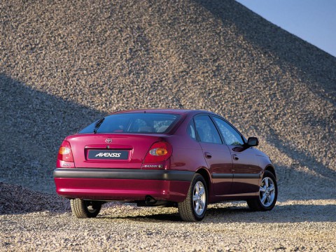 Technical specifications and characteristics for【Toyota Avensis Hatch (T22)】