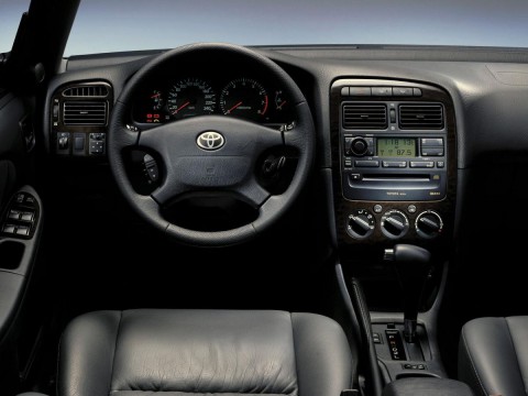 Caractéristiques techniques de Toyota Avensis (T22)