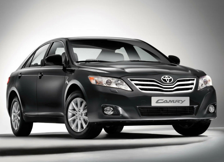 Technical specifications and characteristics for【Toyota Camry VI Restyling】 - picture 1