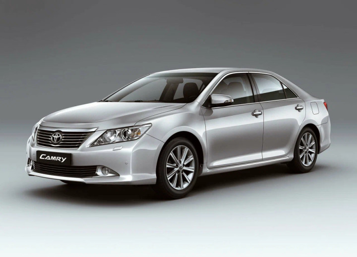 Technical specifications and characteristics for【Toyota Camry VII】 - picture 1