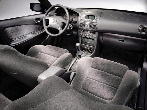 Especificaciones técnicas de Toyota Corolla Compact (E11)