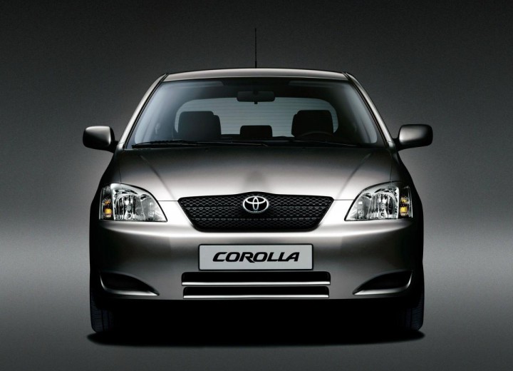 Toyota Corolla Hatch (E12) technical specifications and fuel