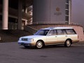 Especificaciones técnicas completas y gasto de combustible para Toyota Crown Crown Wagon (GS130) 2.0 i (135 Hp)