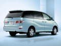 Especificaciones técnicas completas y gasto de combustible para Toyota Estima Estima Hybrid 2.4 Hybrid (130 Hp)