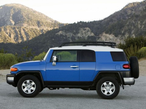 Technical specifications and characteristics for【Toyota FJ Cruiser】