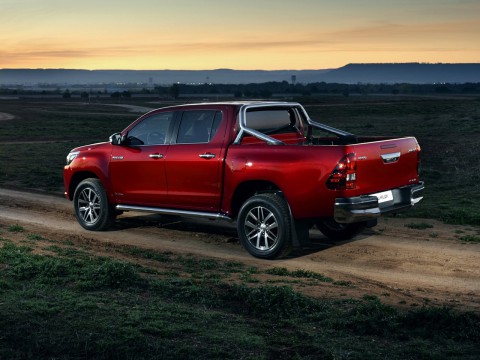 Technical specifications and characteristics for【Toyota Hilux VIII】