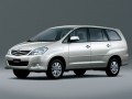 Technische Daten von Fahrzeugen und Kraftstoffverbrauch Toyota Innova