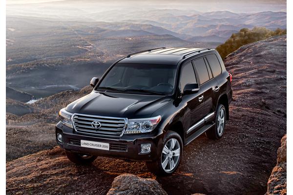 Toyota Land Cruiser Land Cruiser 200 Restyling 5.7 AT (381hp) 4x4