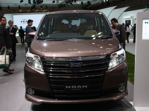 Τεχνικά χαρακτηριστικά για Toyota Noah