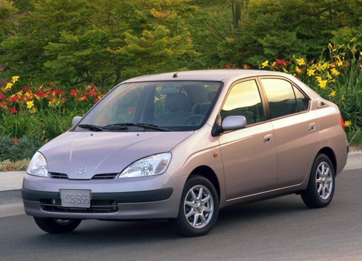 Toyota Prius (NHW10) technical specifications and fuel consumption