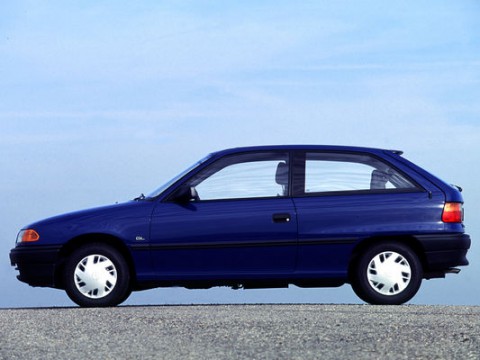 Specificații tehnice pentru Vauxhall Astra Mk III CC