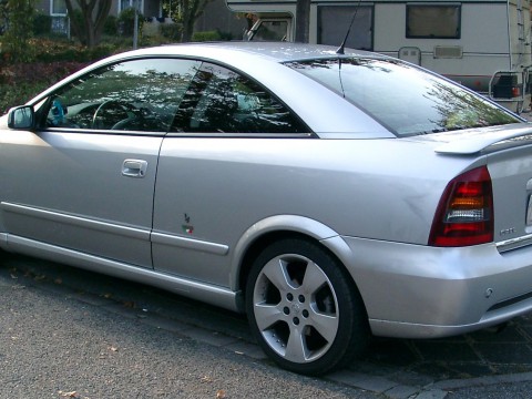 Especificaciones técnicas de Vauxhall Astra Mk IV Coupe