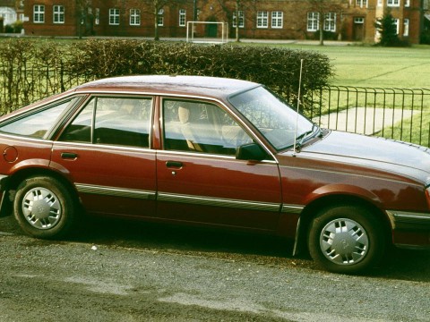 Vauxhall Cavalier Mk II CC teknik özellikleri