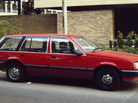 Vauxhall Cavalier Mk II Estate teknik özellikleri