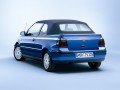  Caractéristiques techniques complètes et consommation de carburant de Volkswagen Golf Golf IV Cabrio (1J) 1.8 i (90 Hp)