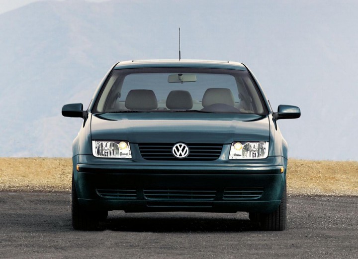Volkswagen Jetta Jetta IV •  (115 Hp) especificaciones técnicas y  consumo de combustible — 