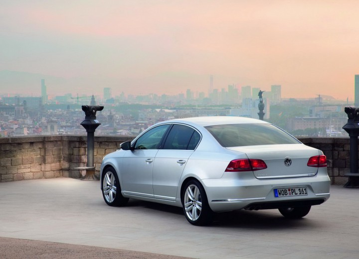Volkswagen Passat (B7) technical specifications and fuel consumption —