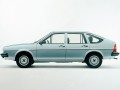  Caractéristiques techniques complètes et consommation de carburant de Volkswagen Passat Passat Hatchback (B2) 1.8 (87 Hp)