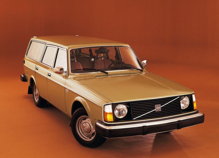 Технически характеристики за Volvo 240 Combi (P245) - picture 2