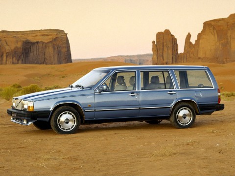 Technical specifications and characteristics for【Volvo 740 Combi (745)】