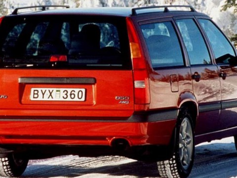 Especificaciones técnicas de Volvo 850 Combi (LW)